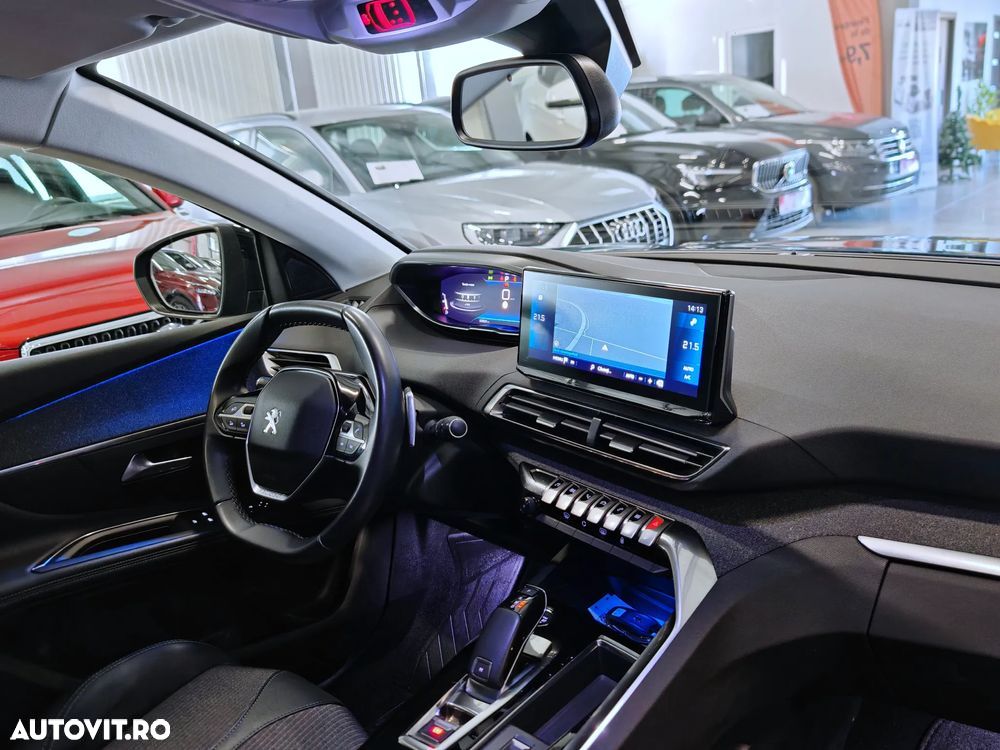 Peugeot 3008 1.2 PureTech Turbo S&S EAT8 Allure - 6