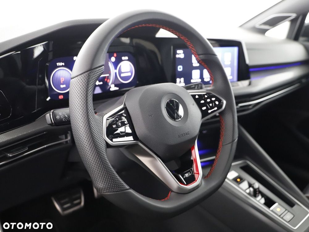 Volkswagen Golf - 9