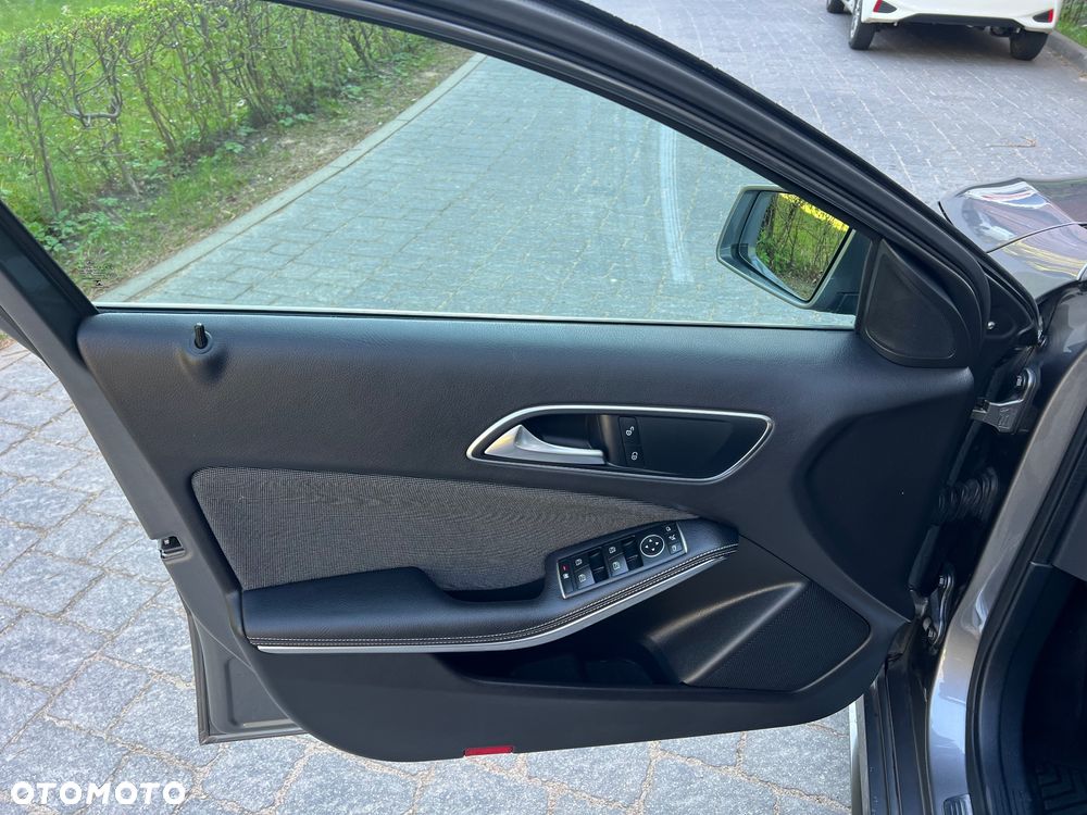 Mercedes-Benz Klasa A 180 CDI 7G-DCT AMG Line - 10