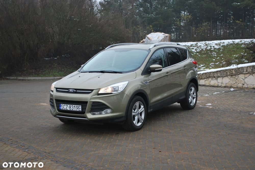 Ford Kuga 2.0 TDCi 2x4 Titanium - 16
