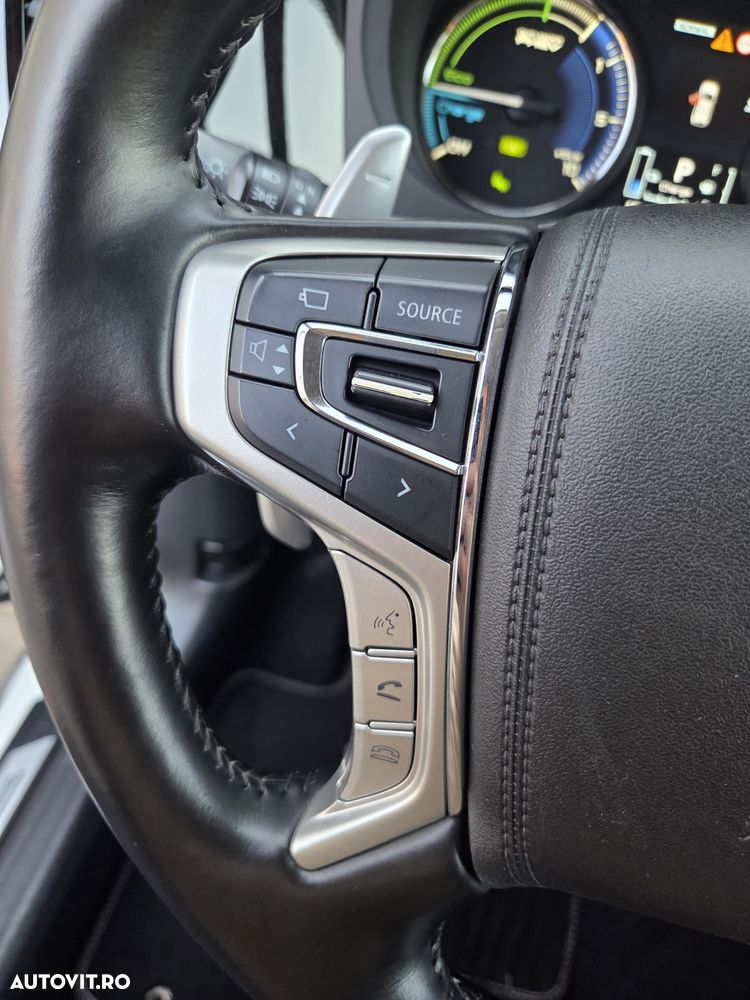 Mitsubishi Outlander - 34