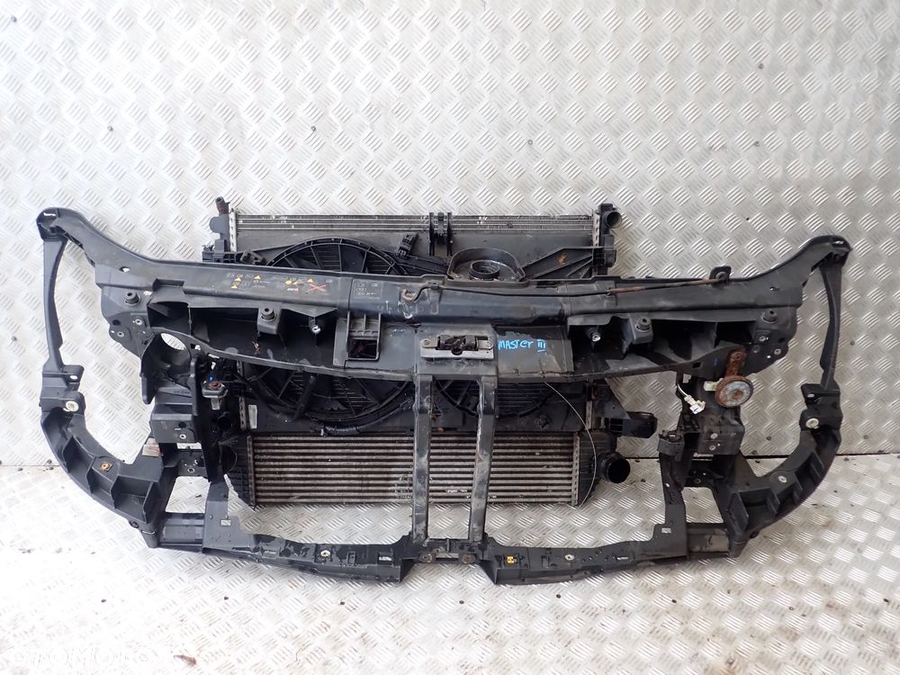 PAS PRZEDNI WZMOSNIENIE CHŁODNICA WENTYLATORY  RENAULT MASTER III