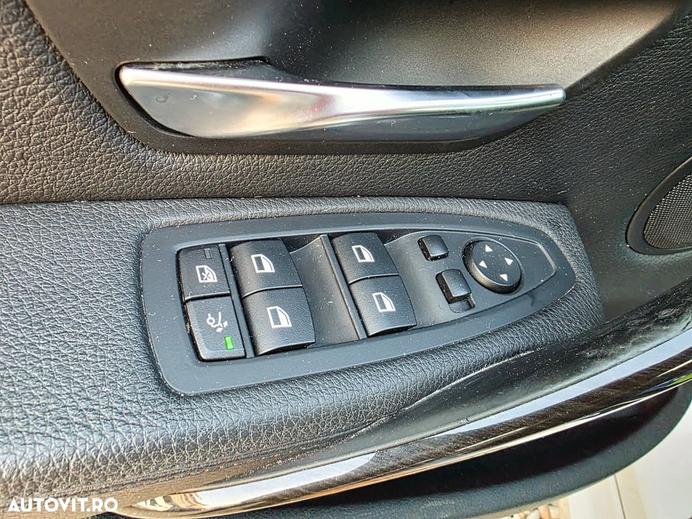 BMW Seria 3 320d Sport-Aut. Luxury Line - 23