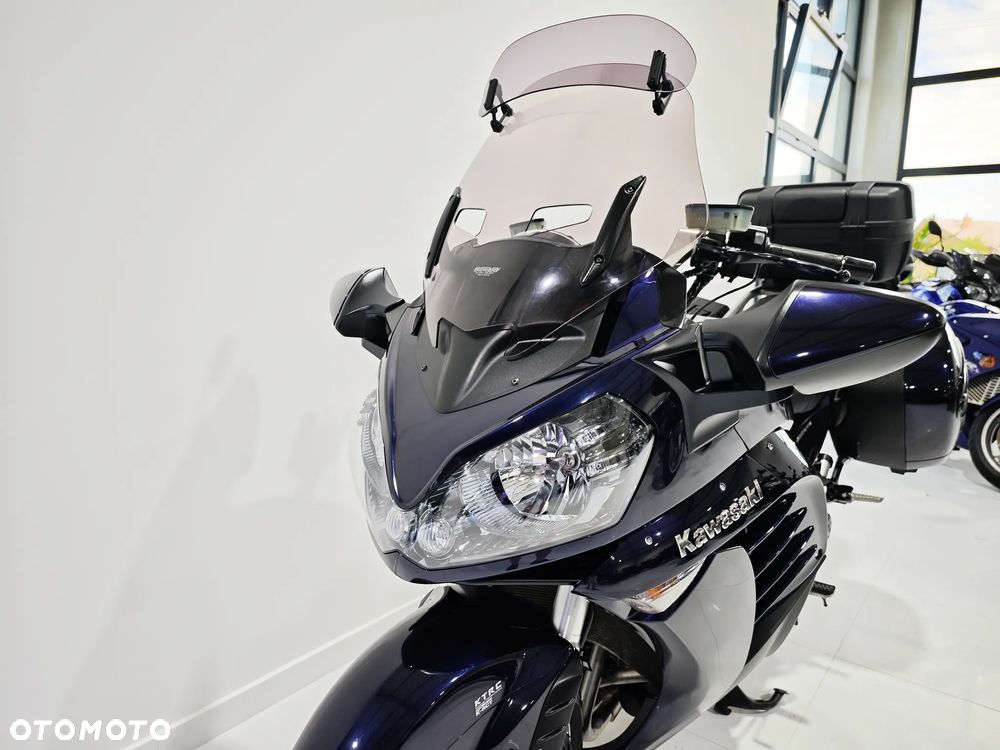 Kawasaki GTR - 15