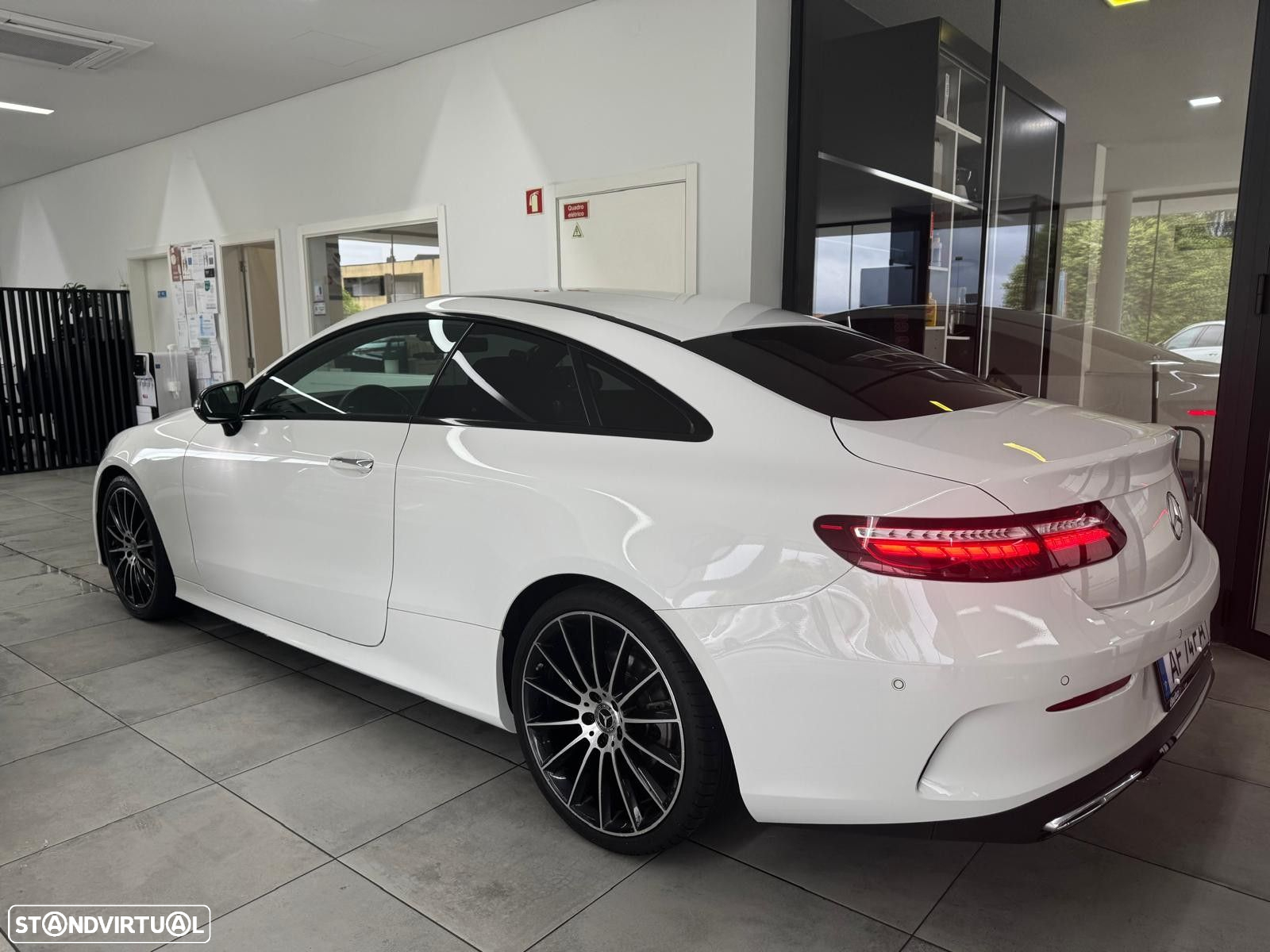Mercedes-Benz E 220 d AMG Line - 9