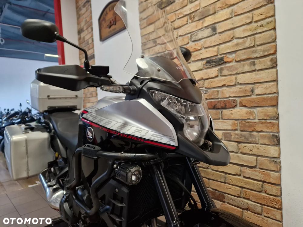 Honda VFR - 14