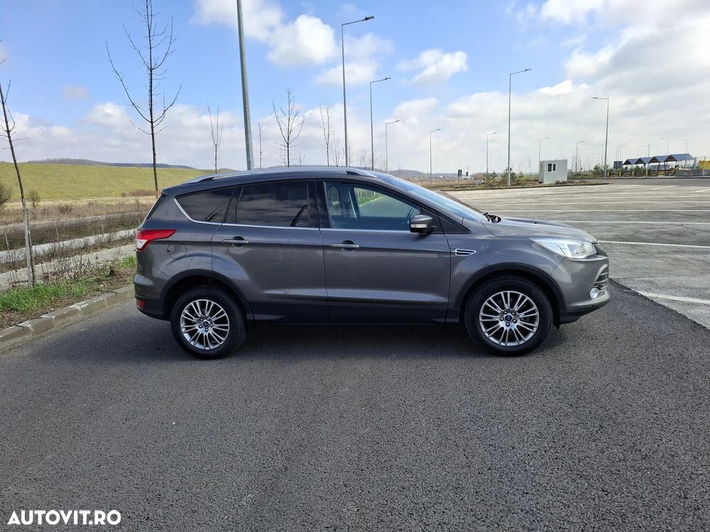 Ford Kuga 2.0 TDCi 4x4 Aut. Titanium - 5