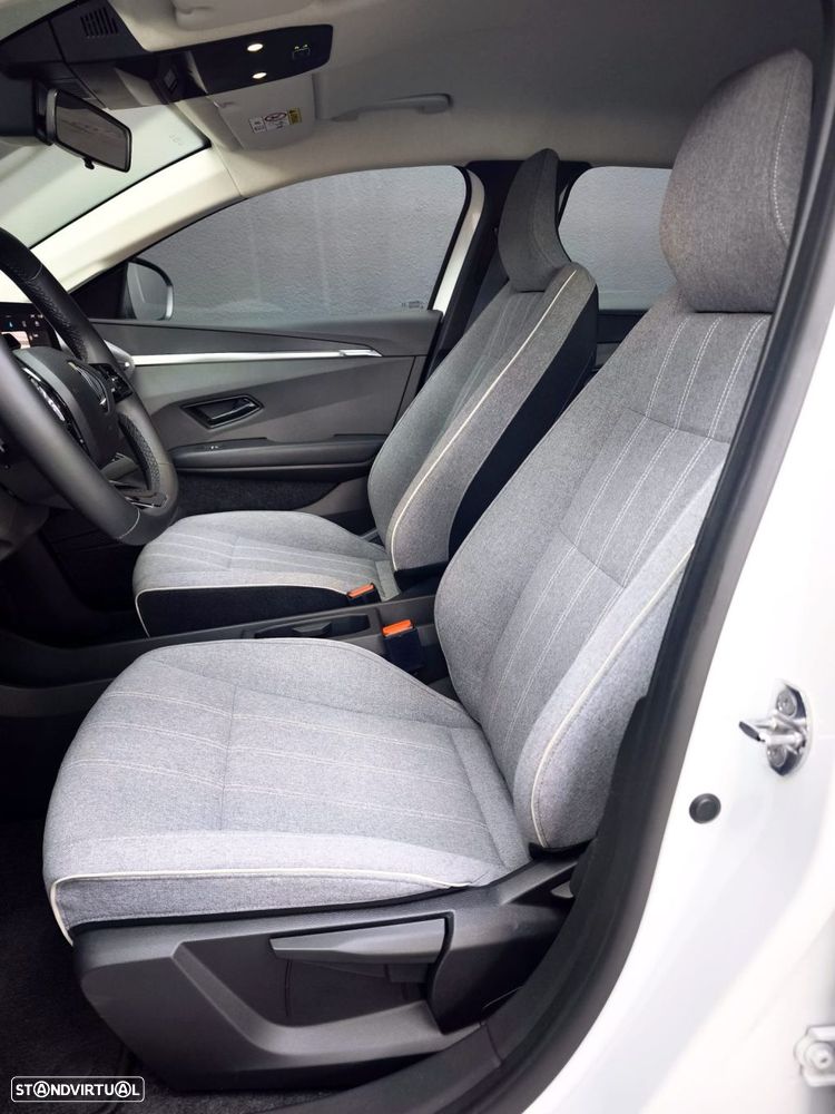 Renault Mégane E-Tech - 13