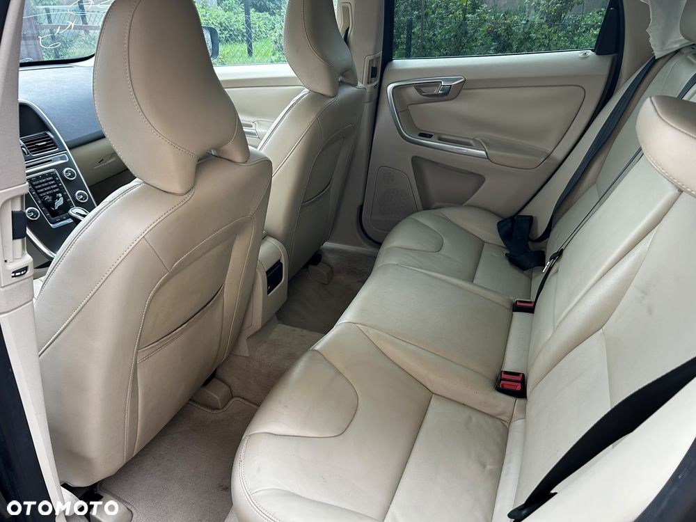 Volvo XC 60 T5 Geartronic Momentum - 16