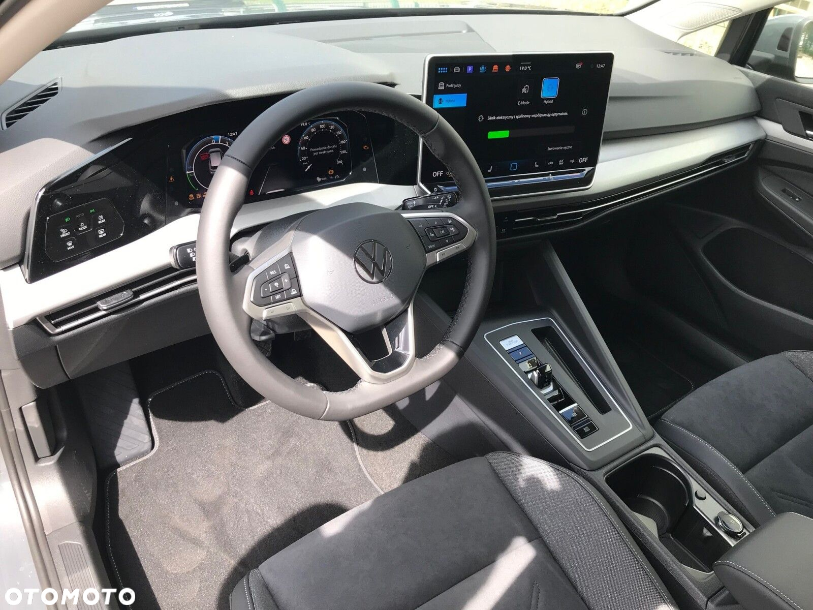 Volkswagen Golf - 8