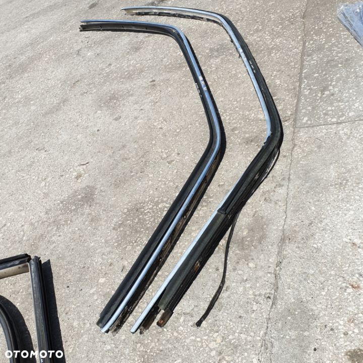 MERCEDES W126 SEC LISTWA USZCZELKA DACHU CHROM LEWA PRAWA - 1