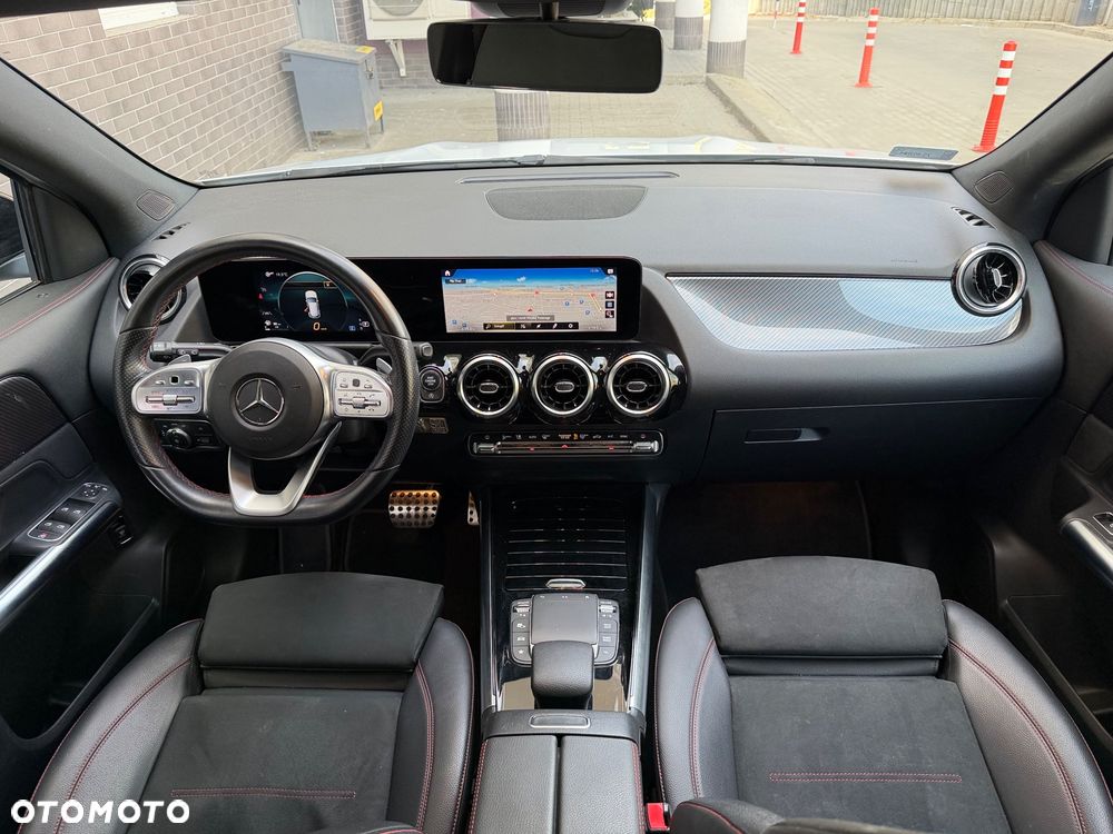 Mercedes-Benz GLA 200 AMG Line - 28