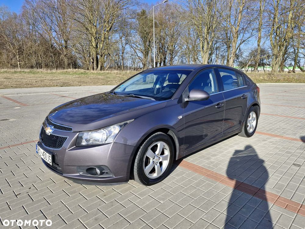 Chevrolet Cruze 1.8 LT+ - 11