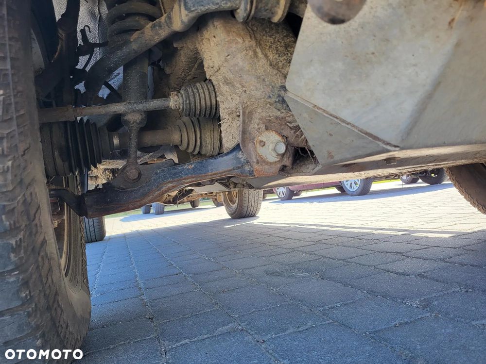 Toyota Hilux 3.0 D-4D Invincible - 12