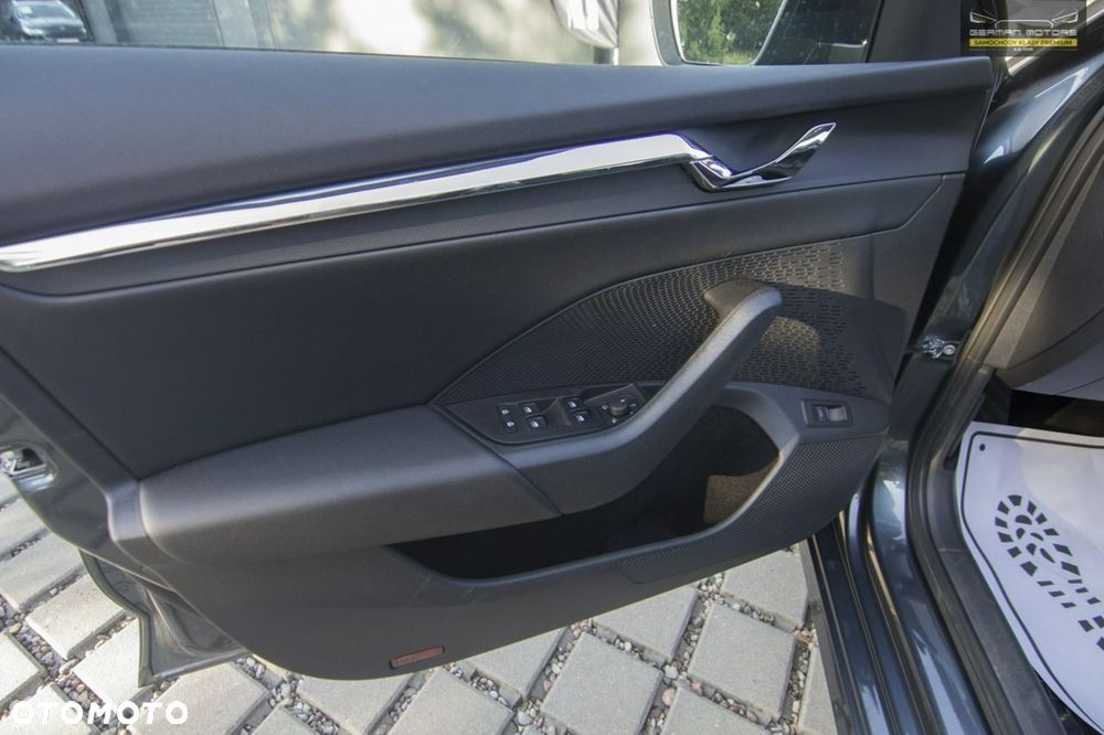 Skoda Octavia 2.0 TDI Business DSG - 25