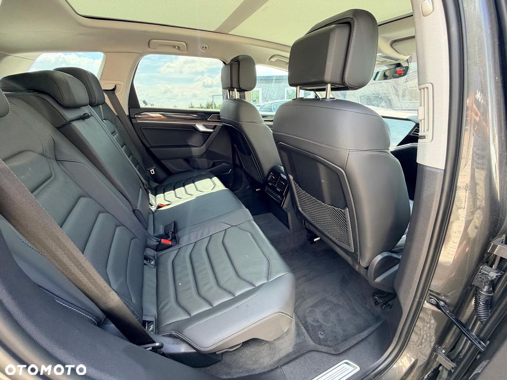 Volkswagen Touareg V6 e-Hybrid OPF 4Motion Elegance FINAL EDITION - 35