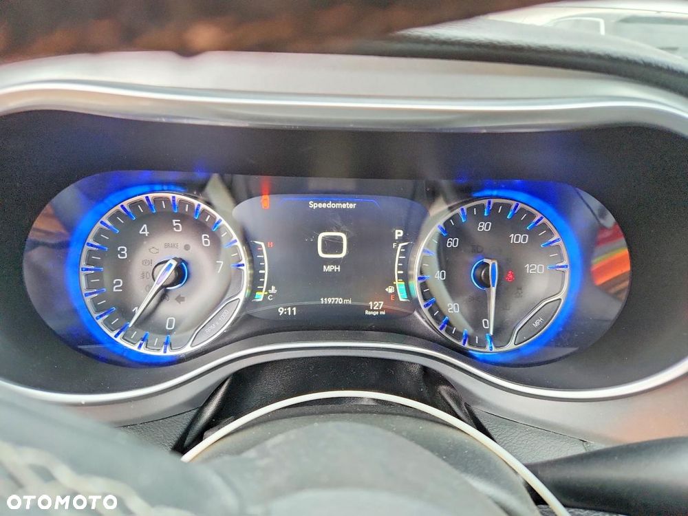 Chrysler Pacifica - 9