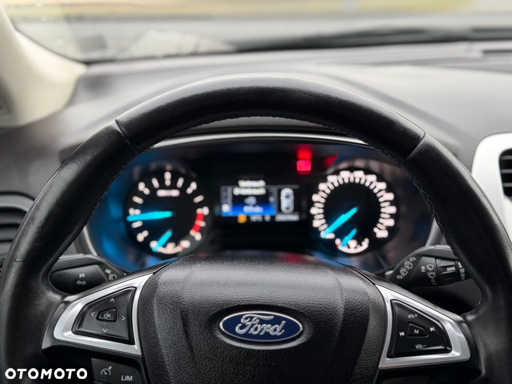 Ford Mondeo - 16