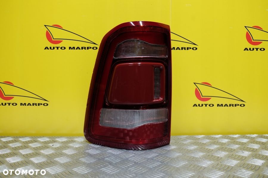 DODGE RAM 1500 2019- LAMPA TYŁ LEWA LED USA - 2