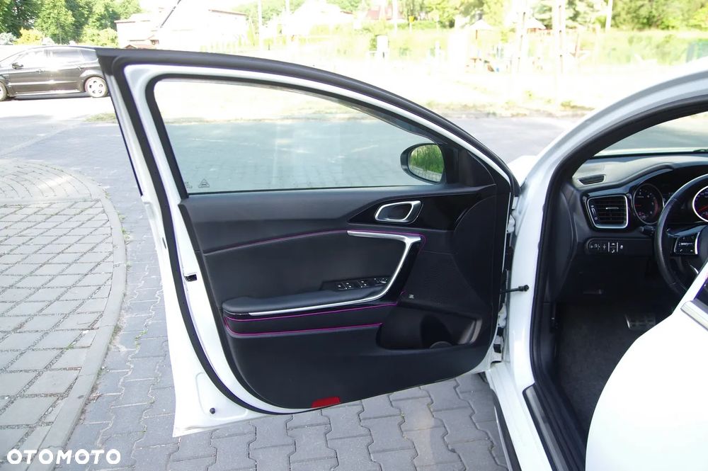 Kia ProCeed 1.6 CRDi DCT7 SCR GT LINE - 19