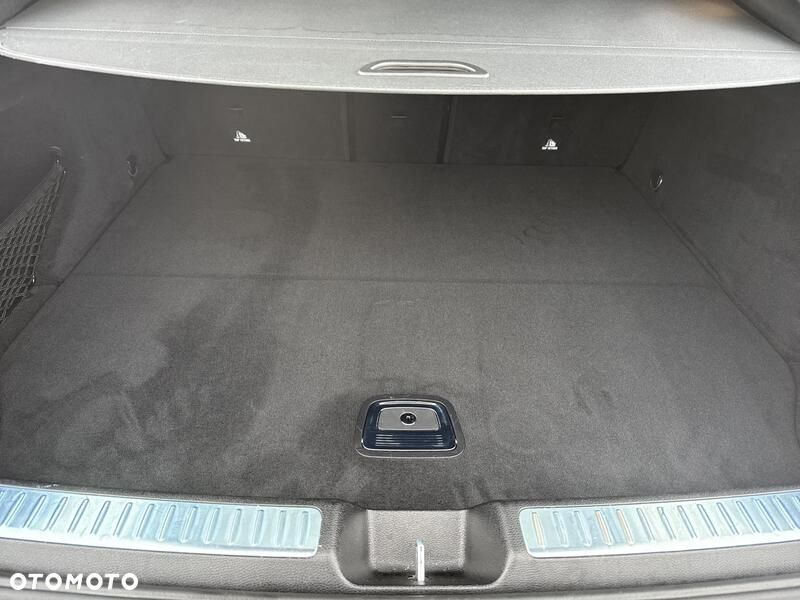 Mercedes-Benz GLC - 24