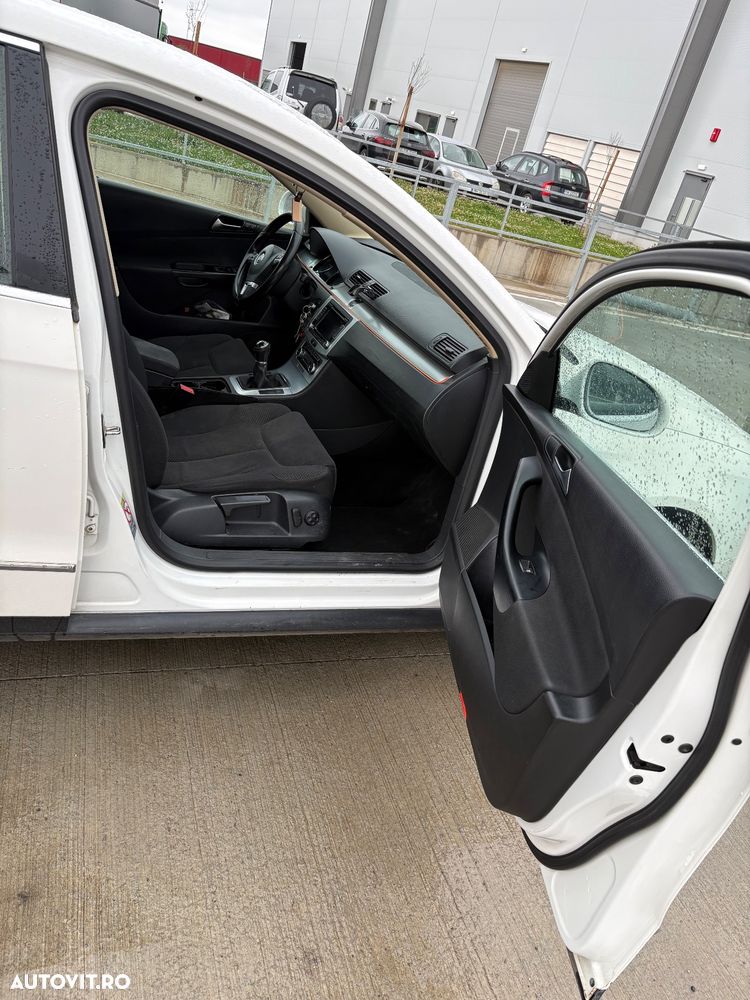 Volkswagen Passat 2.0TDI Comfortline DPF - 9