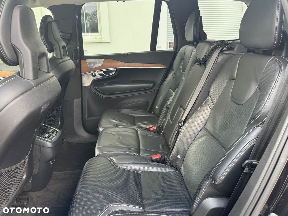 Volvo XC 90 - 21