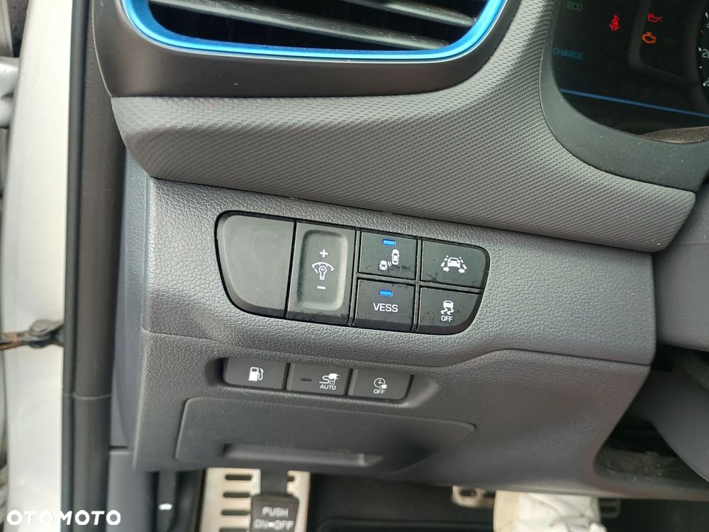 Hyundai IONIQ 1.6 GDI Premium - 25