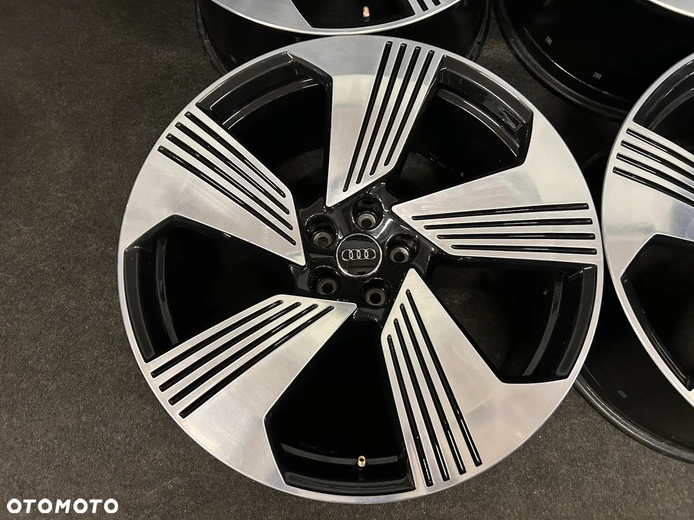 Alufelgi Audi Q7 E-Tron, Q7 II, Q8, Q5 II, A6 C8, A7 21 cali 5x112 4szt. - 4