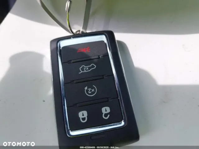 Jeep Grand Cherokee - 17
