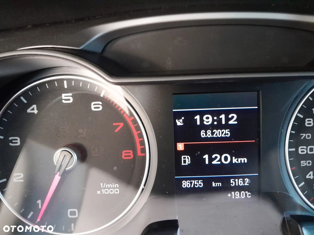 Audi A4 ver-1-8-tfsi-s-line-sportpaket - 38