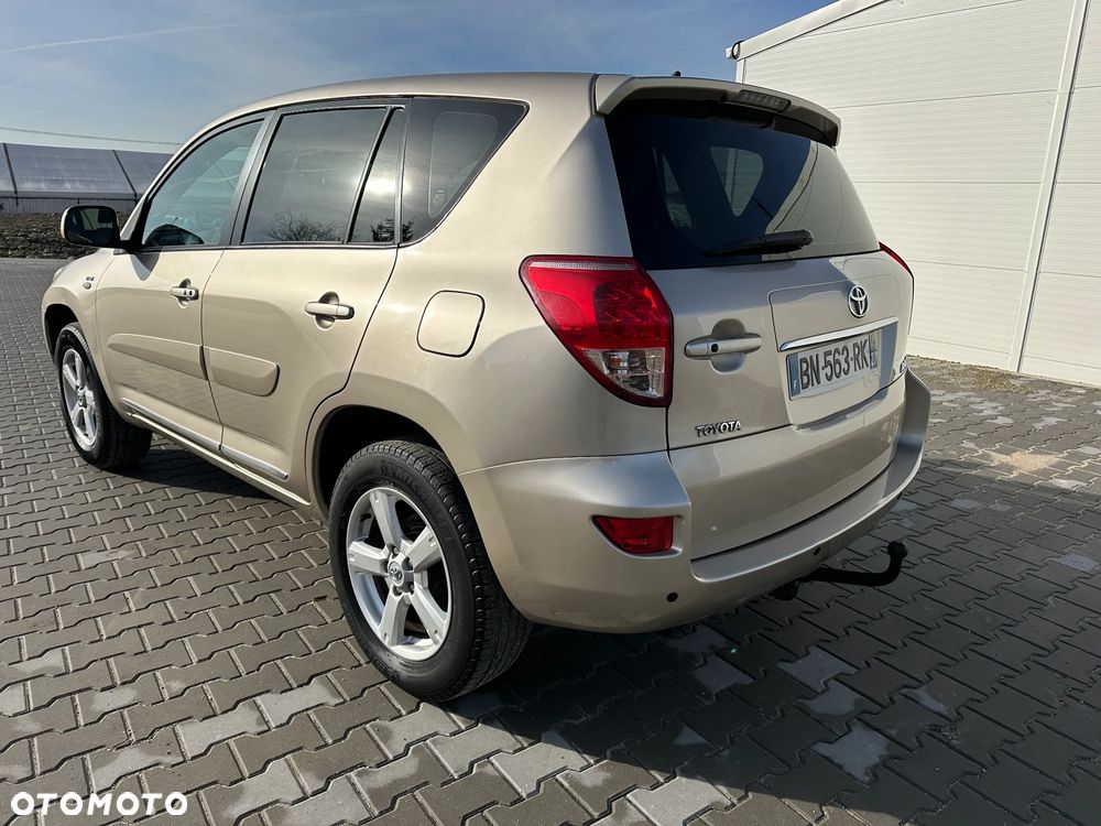 Toyota RAV4 2.2 D-4D 4x4 - 6
