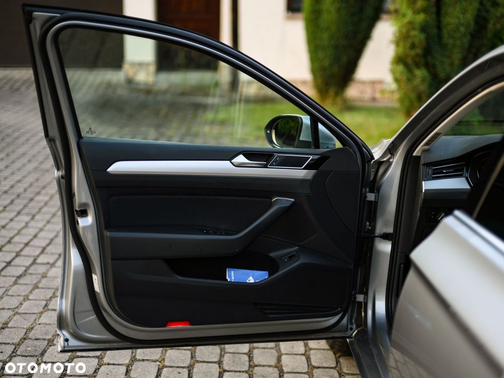 Volkswagen Passat 2.0 TDI BMT Comfortline DSG7 - 36