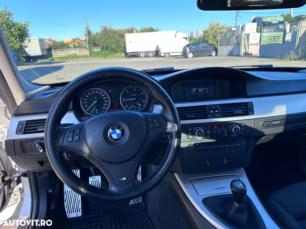 BMW Seria 3 320d - 8