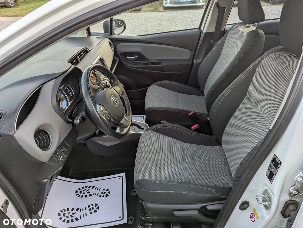 Toyota Yaris - 11