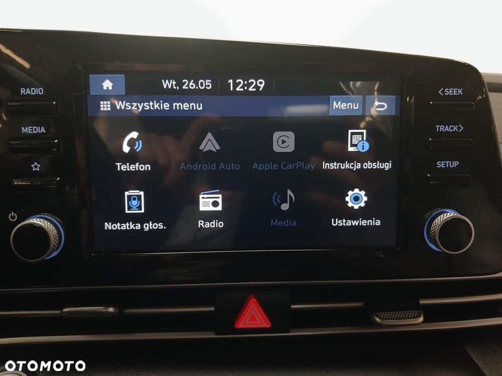 Hyundai Elantra - 16