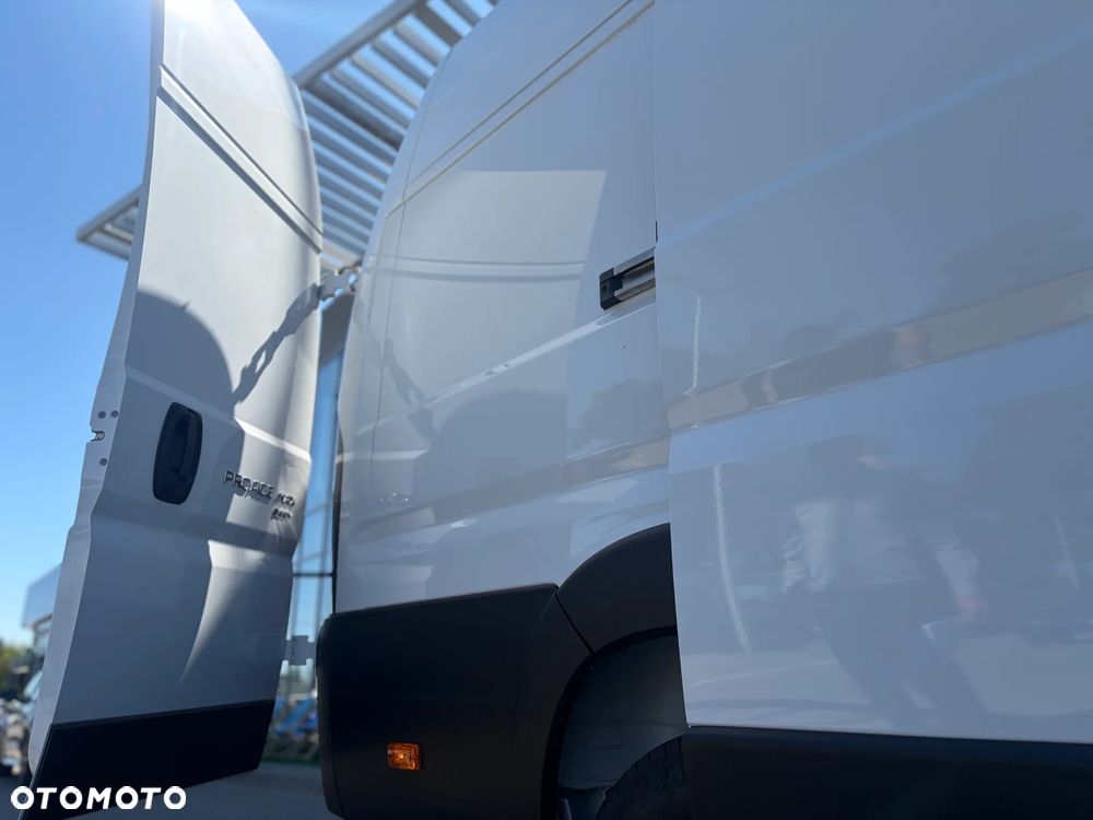Toyota Proace MAX - 15