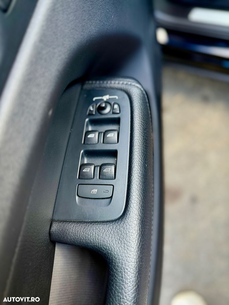 Volvo XC 60 D5 AWD Geartronic Inscription - 11