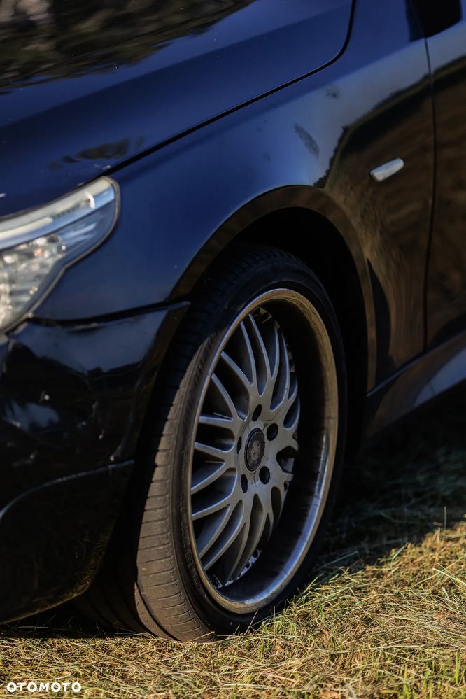 BMW Seria 5 530d xDrive - 26