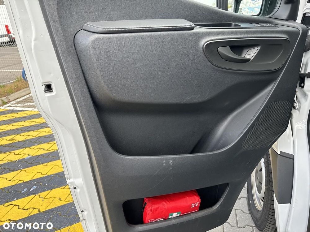 Mercedes-Benz Sprinter - 10