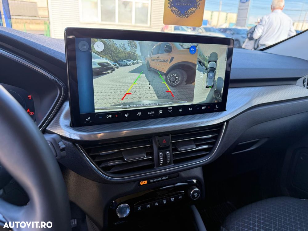 Ford Kuga - 11