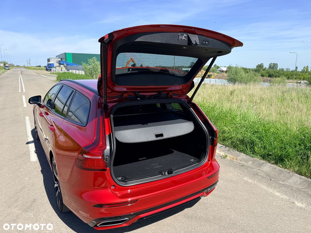 Volvo V60 B4 D R-Design - 13