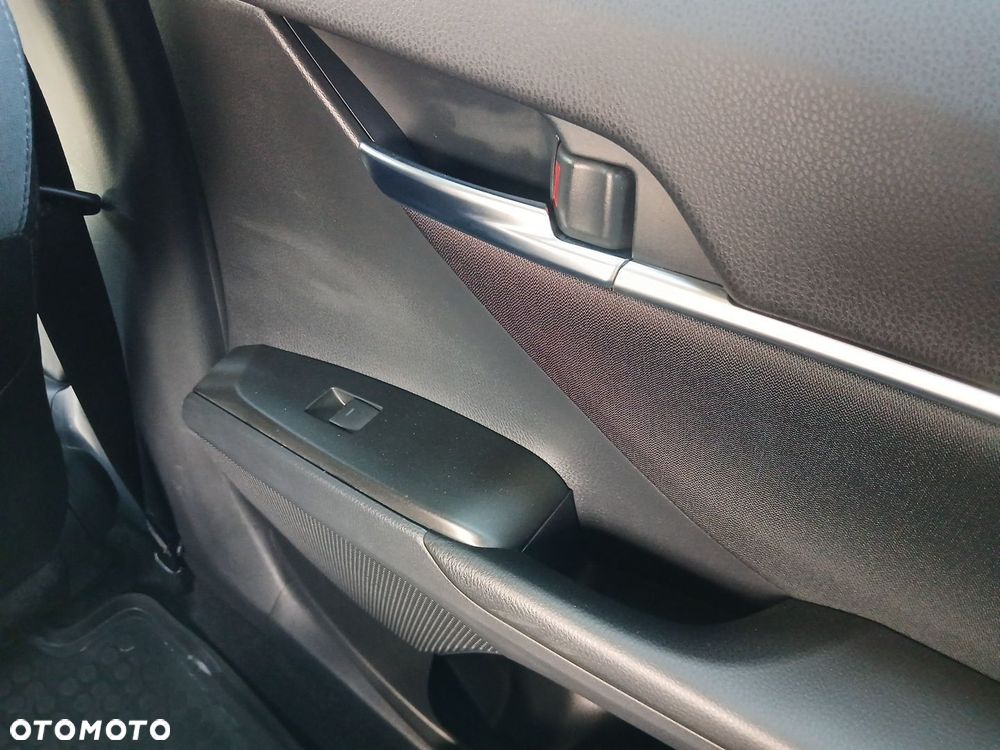 Toyota Camry 2.5 Hybrid Comfort CVT - 39