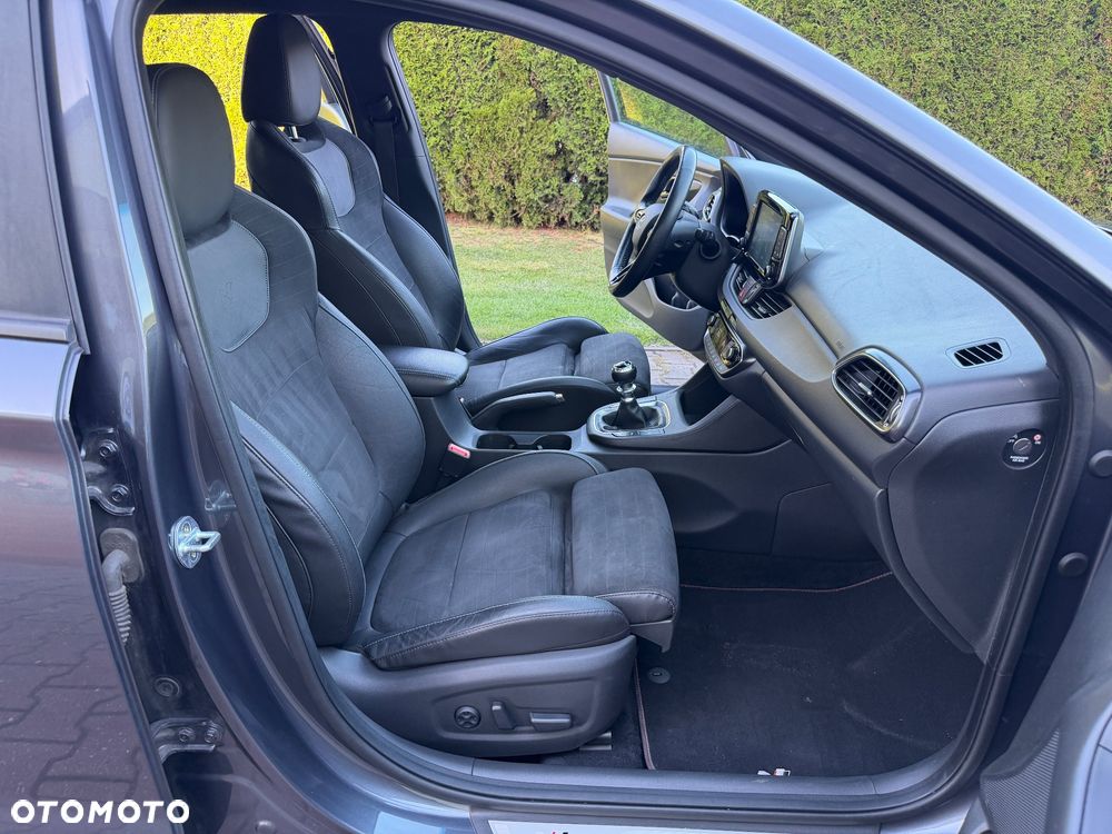 Hyundai i30 N 2.0 T-GDI Performance - 27