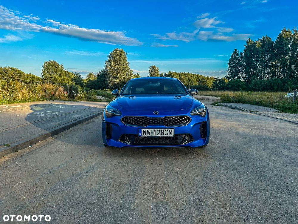 Kia Stinger - 9