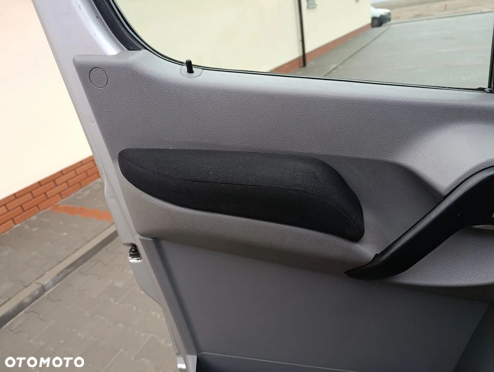 Volkswagen Crafter - 25