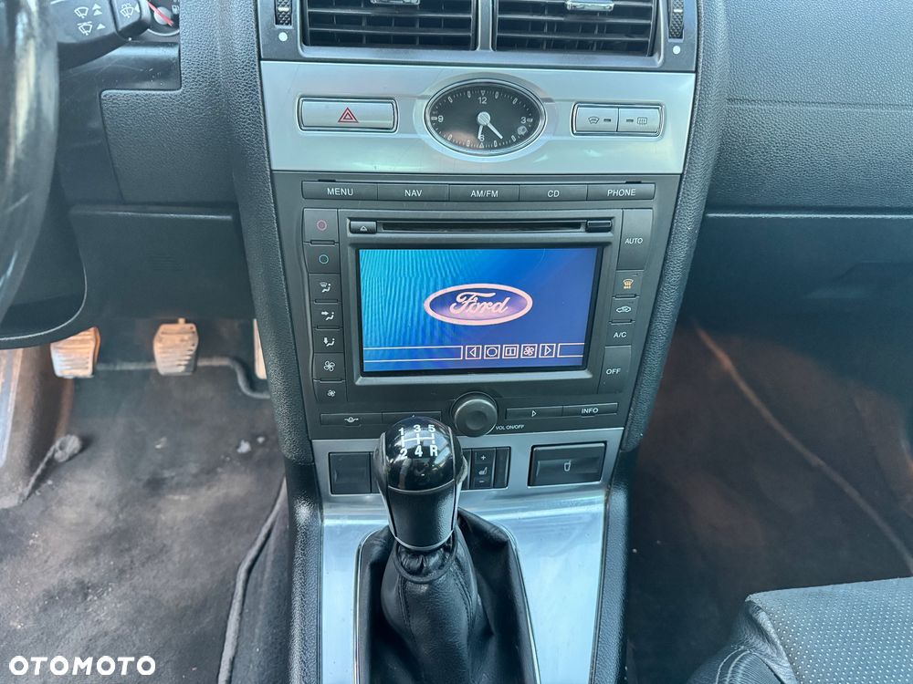 Ford Mondeo - 37