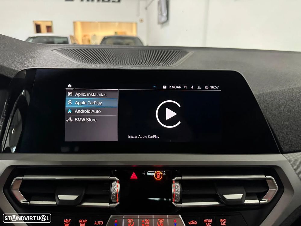 BMW 330 e Touring Pack M Auto - 34