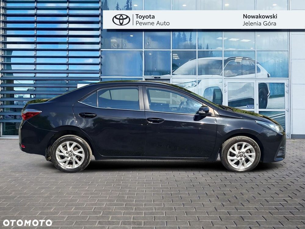 Toyota Corolla - 4