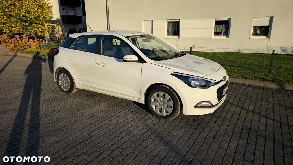 Hyundai I20 2017 photo 2